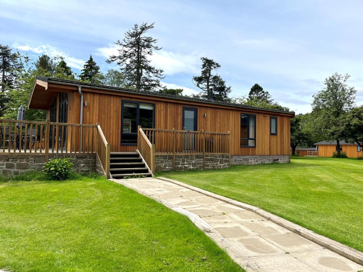 Skyline Lodge Loch Lomond Castle Lodges Balloch Exterior photo